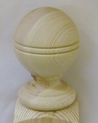 Ball newel cap in pine, single centre bead
